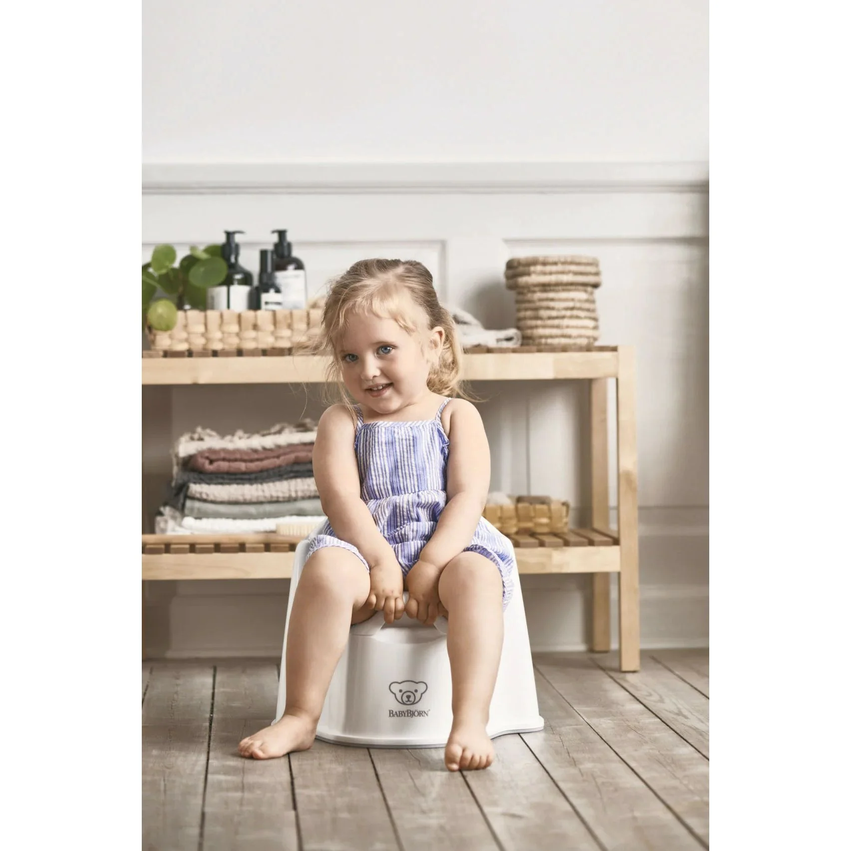 BabyBjörn Potty Chair - Image 10