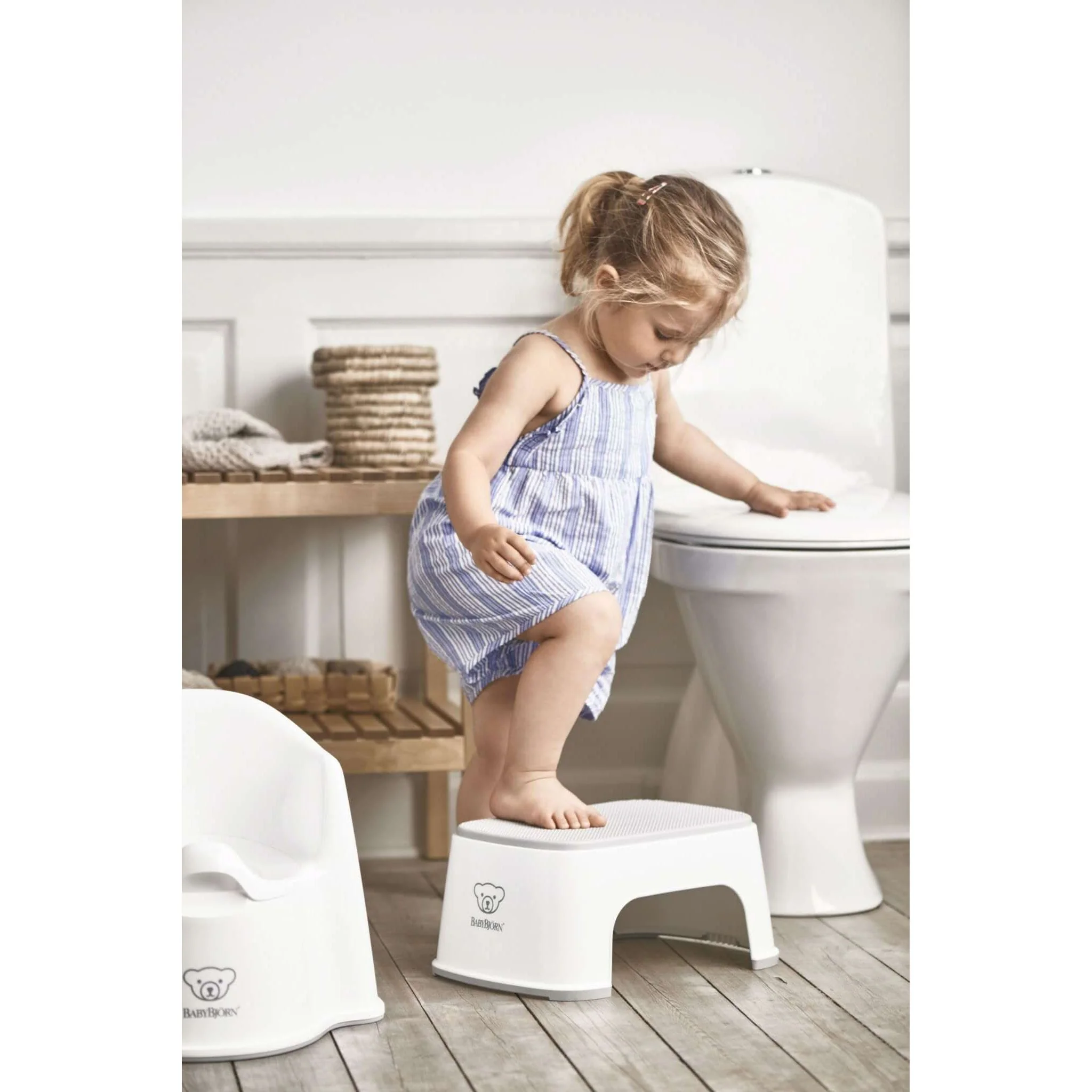 BabyBjörn Step Stool - Image 9