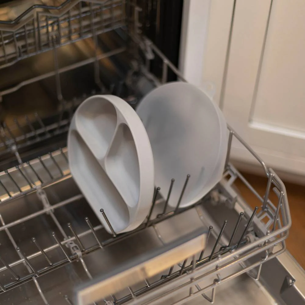 Bumkins Silicone Grip Dish + Lid - Image 7