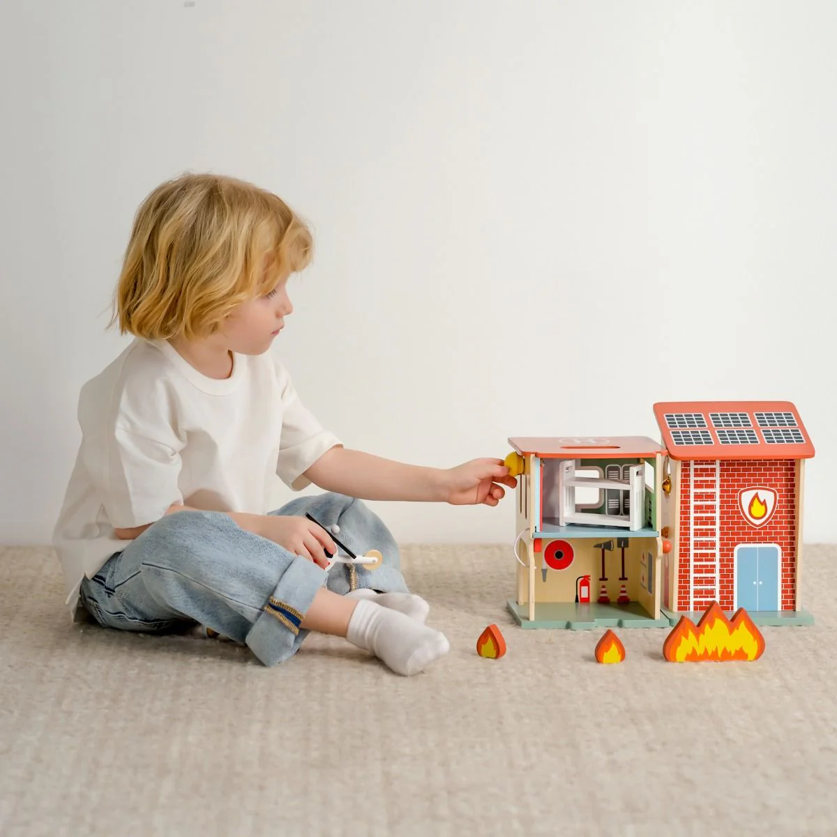 Classic World Fire Station - Image 3