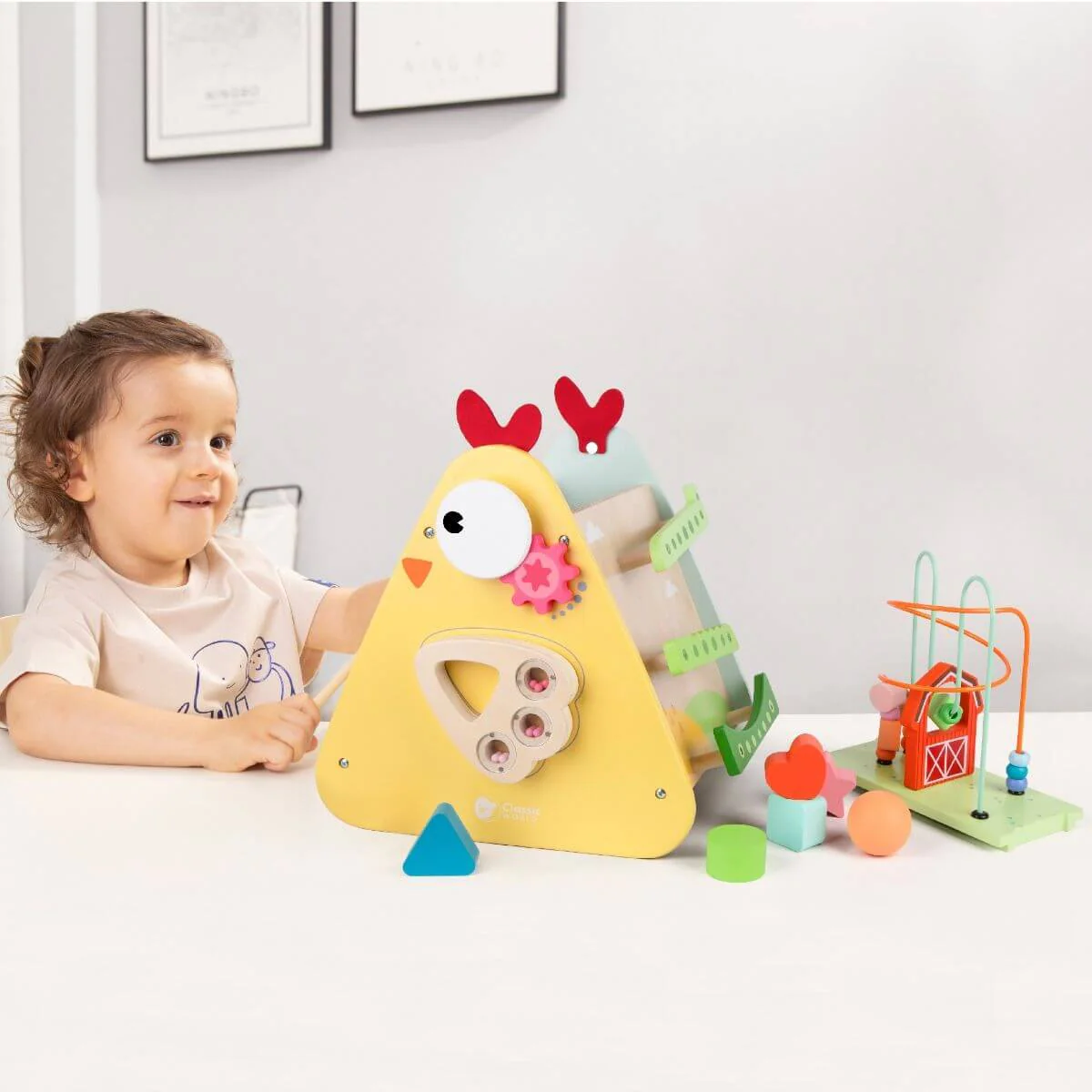 Classic World Happy Hen Activity Box - Image 3