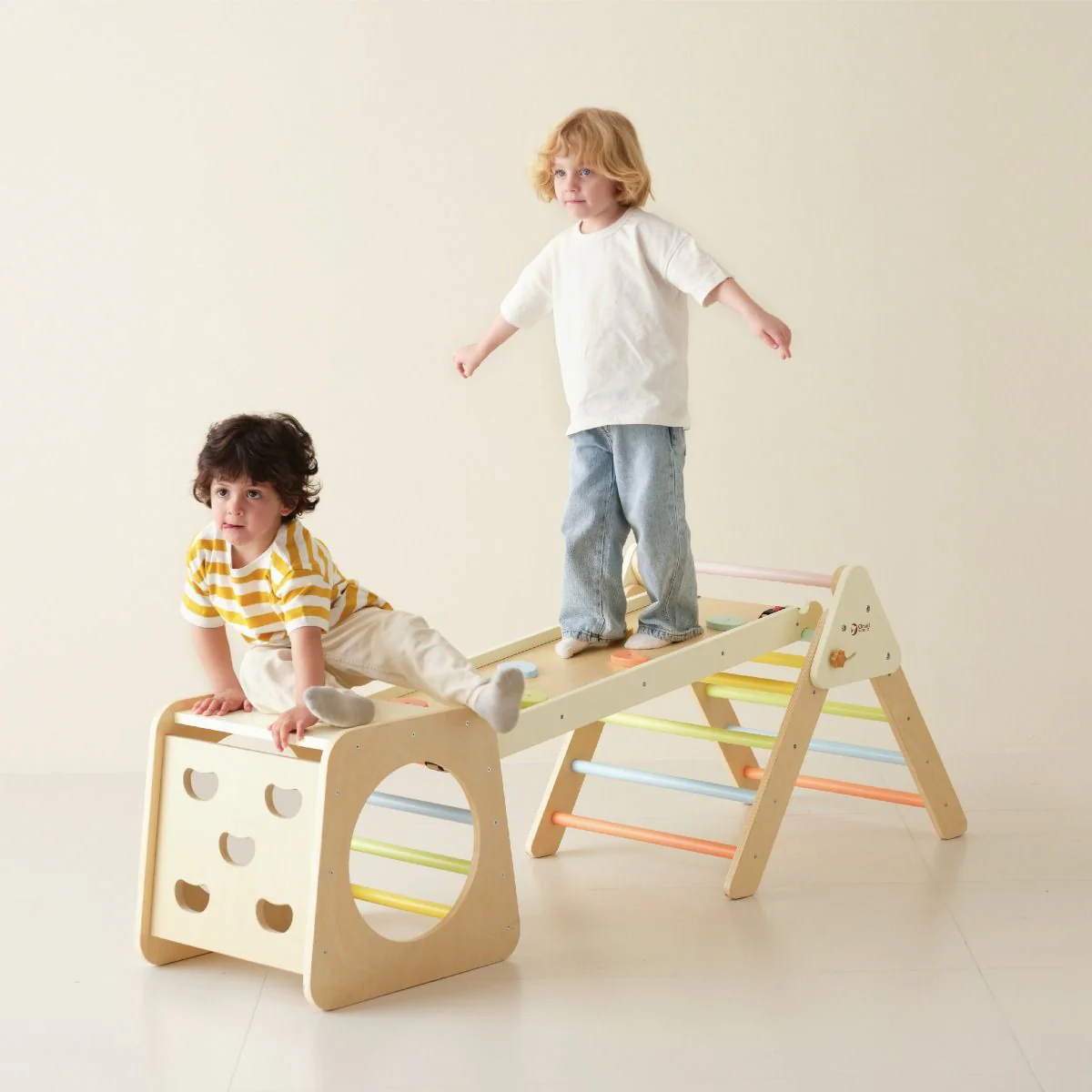 Classic World Small Climbing Gym Set - Image 4