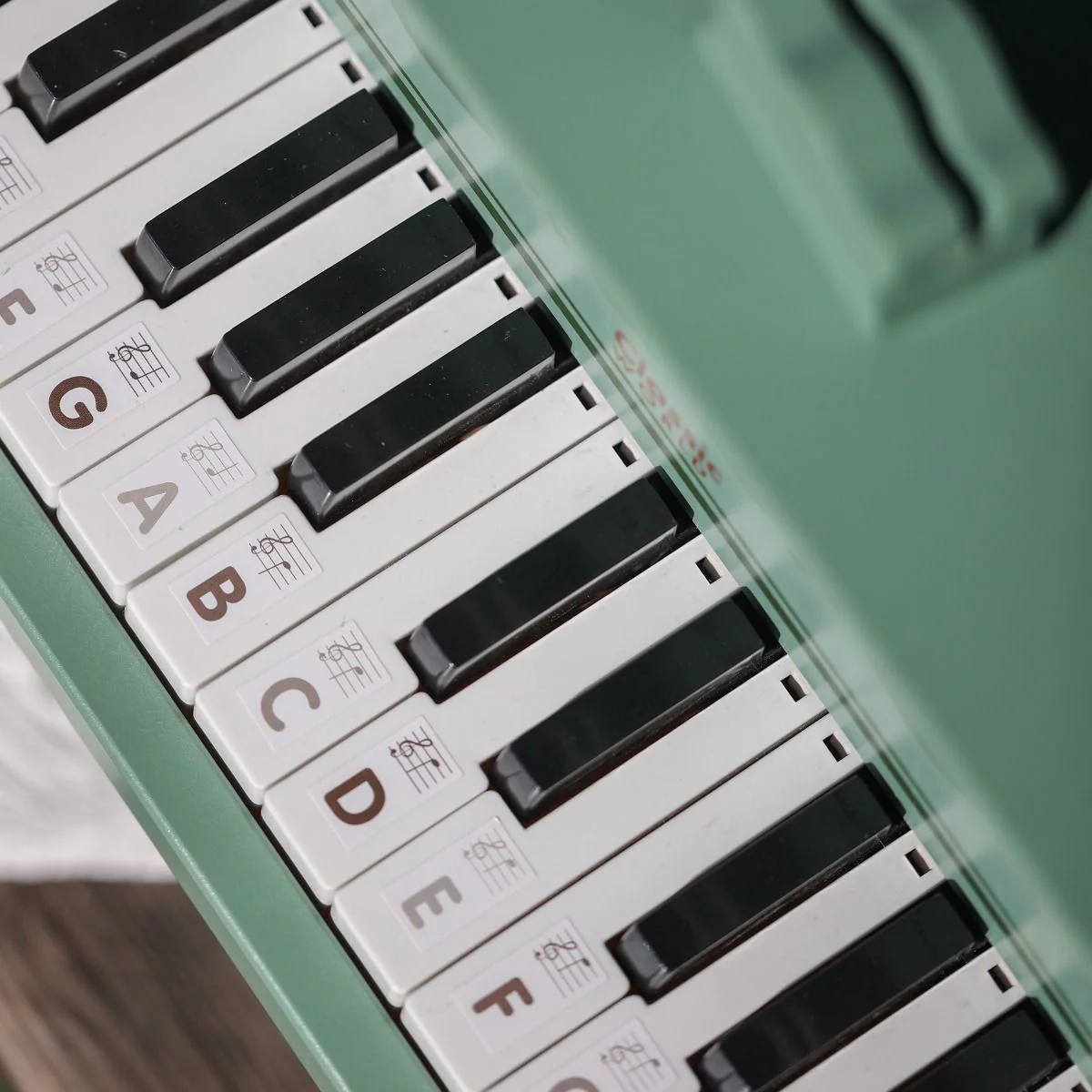 Classic World Vintage Piano Musical Toy - Image 3