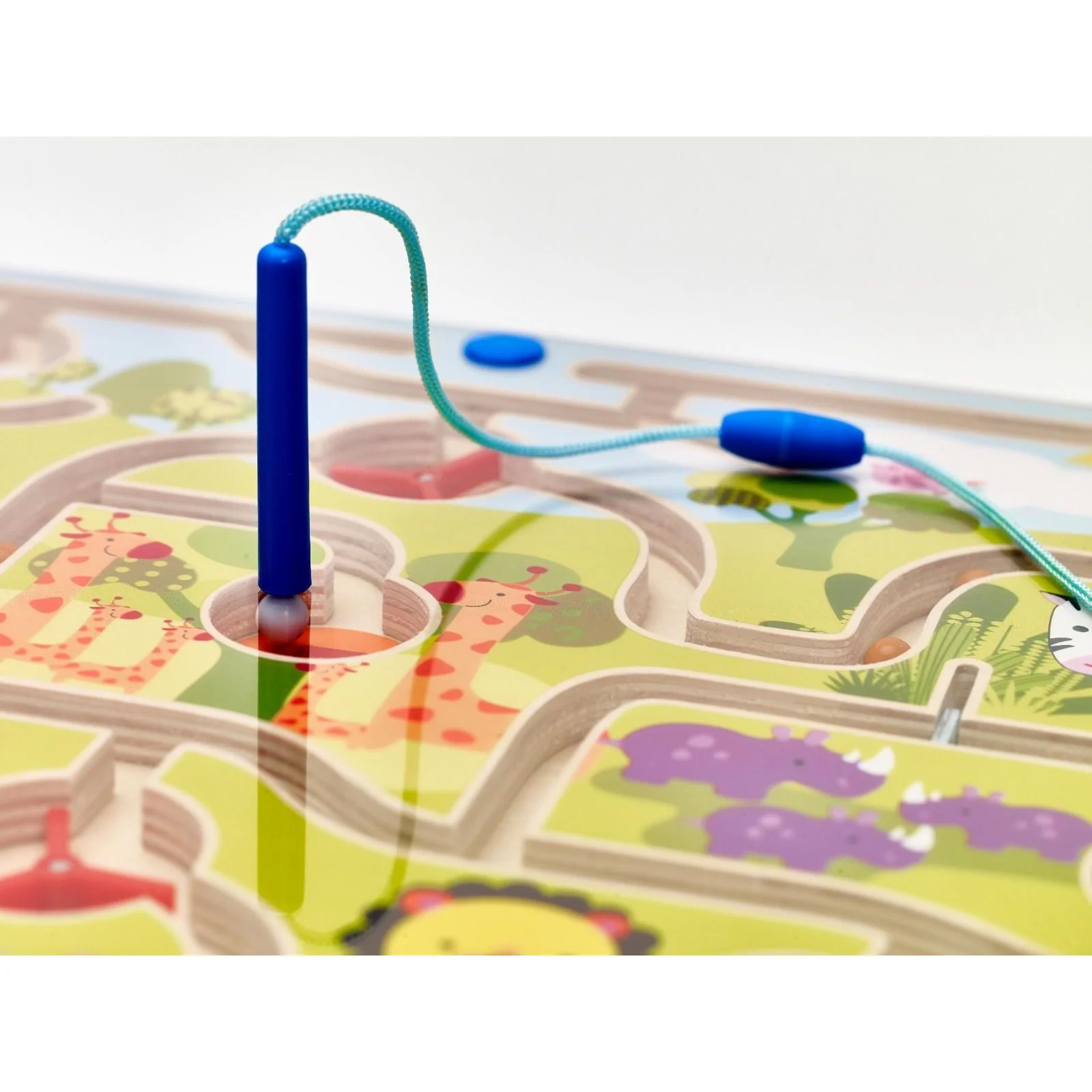 Classic World Zoo Magnetic Maze - Image 3