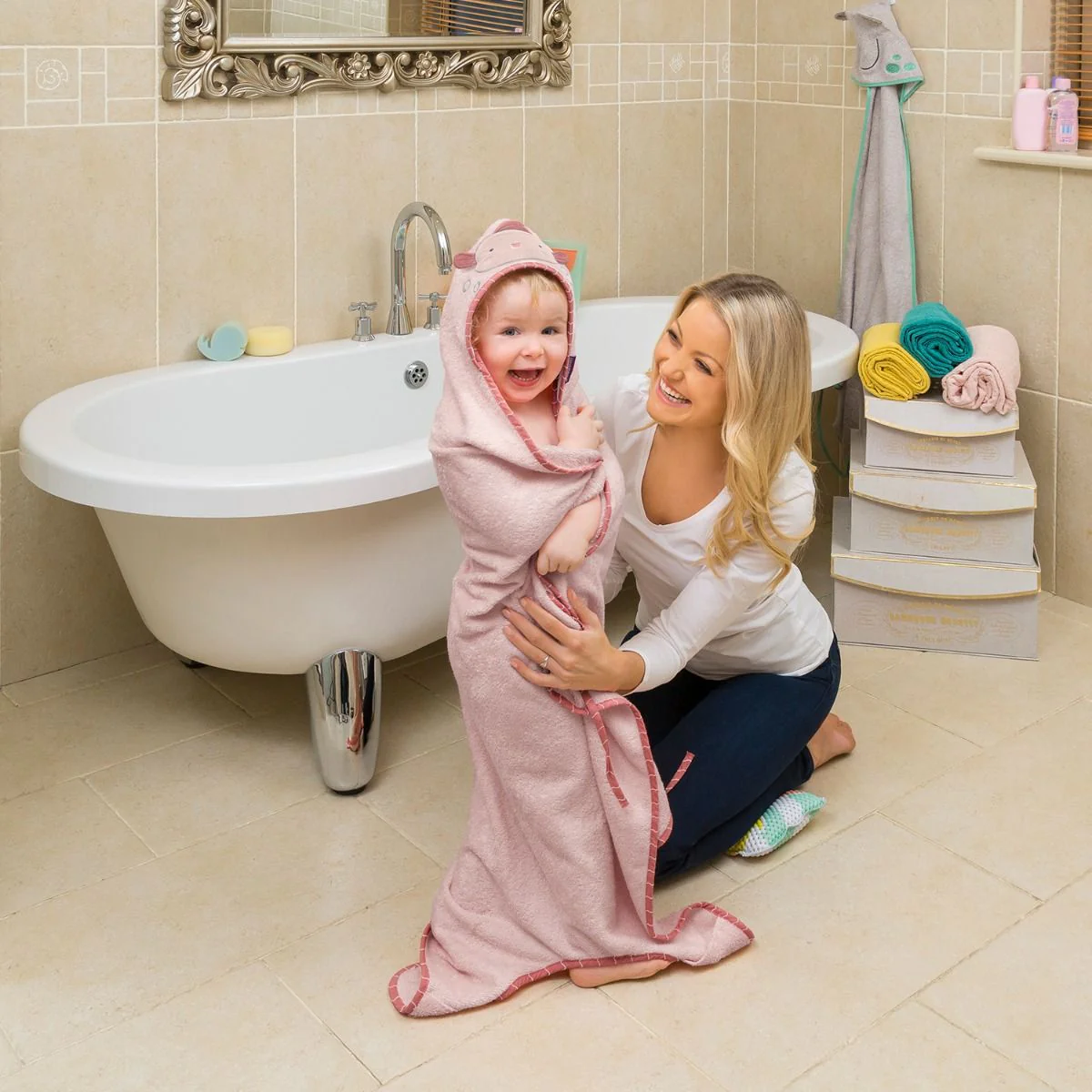 ClevaMama Bamboo Extra Large Apron Baby Bath Towel - Image 13