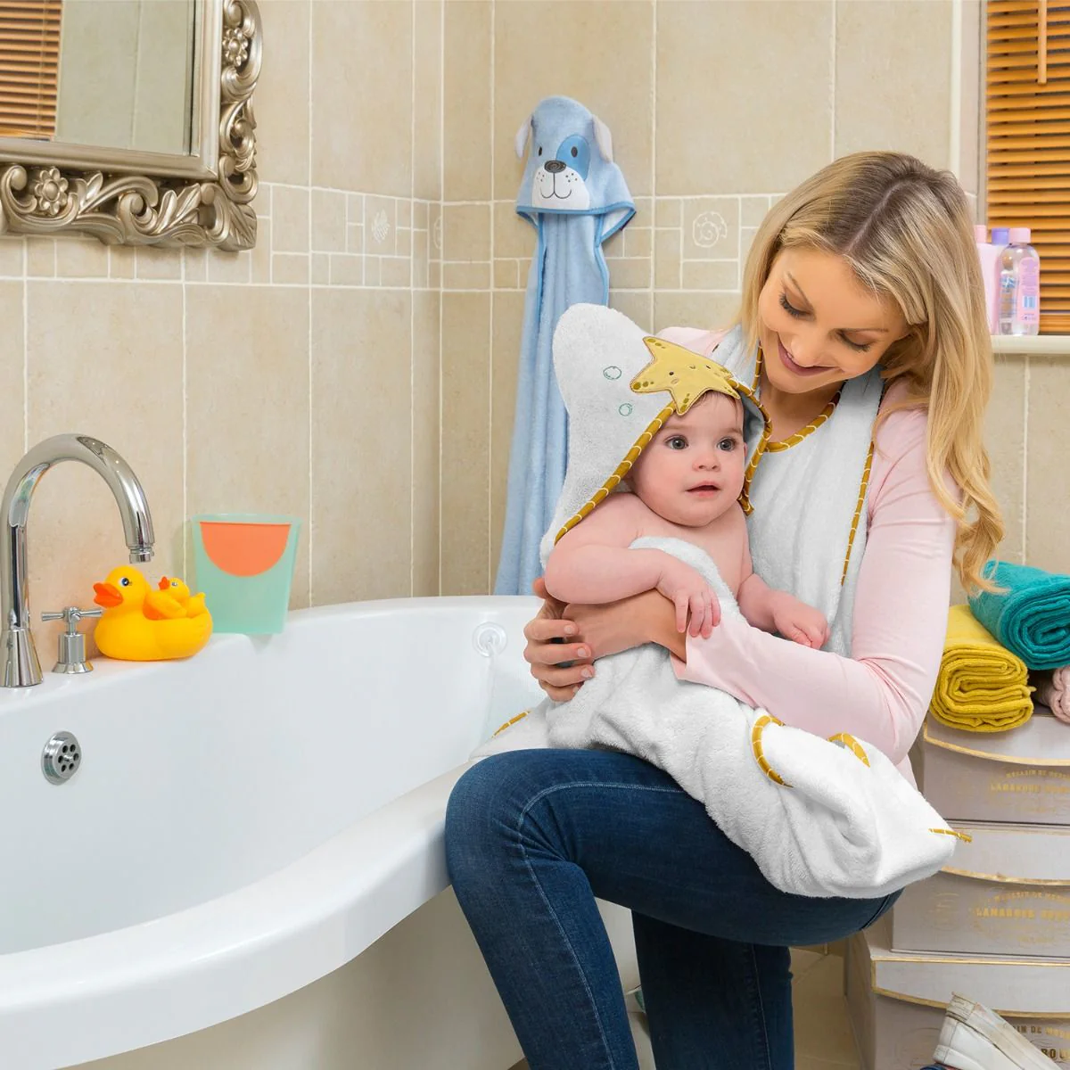 ClevaMama Bamboo Extra Large Apron Baby Bath Towel - Image 16