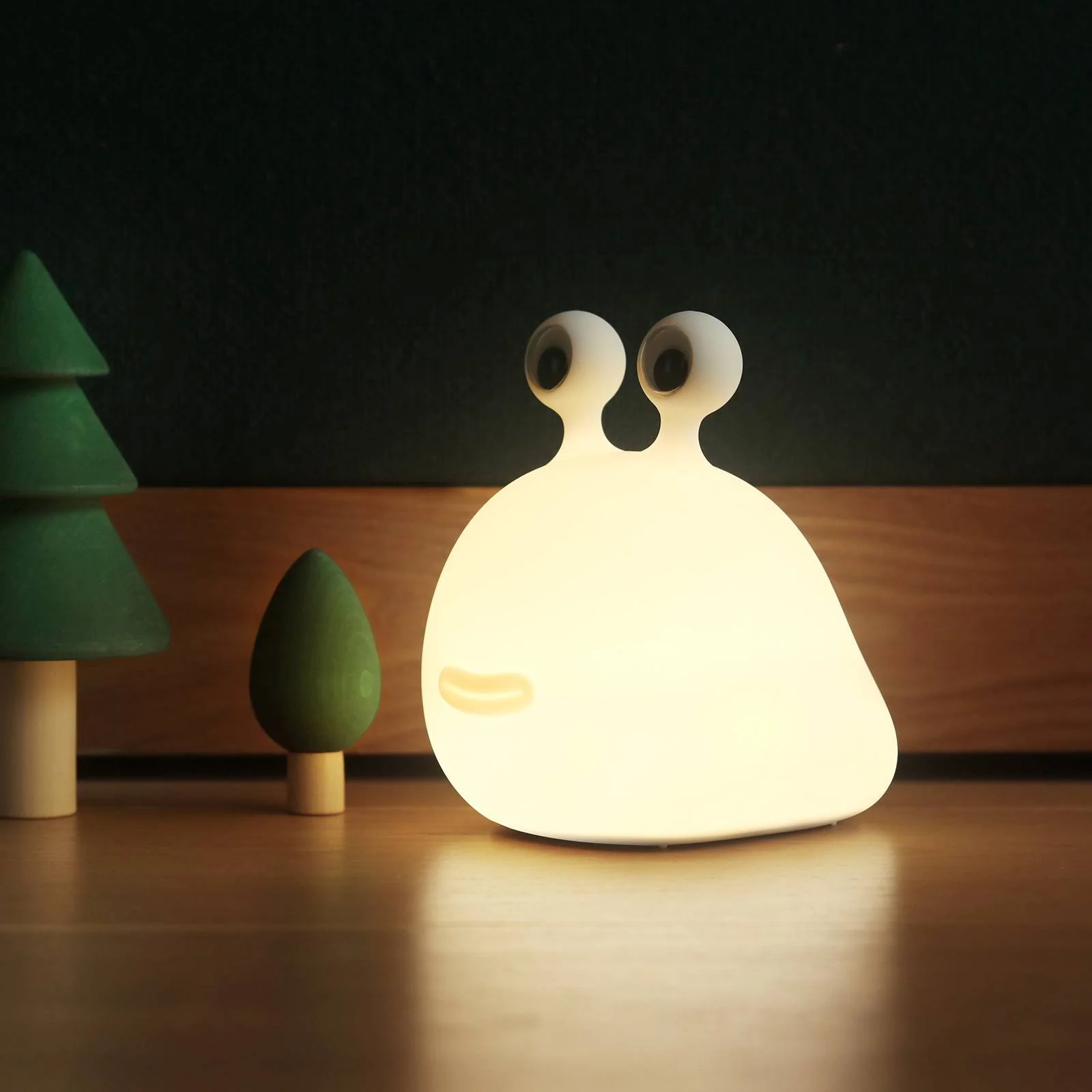 Eggy & Friends Momo Moon Nightlight - Image 2