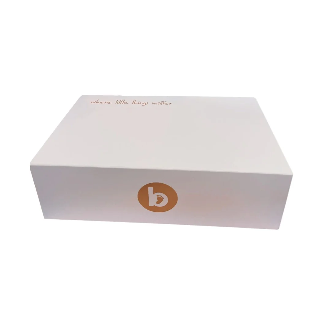 Gift Wrap & Card - Image 7