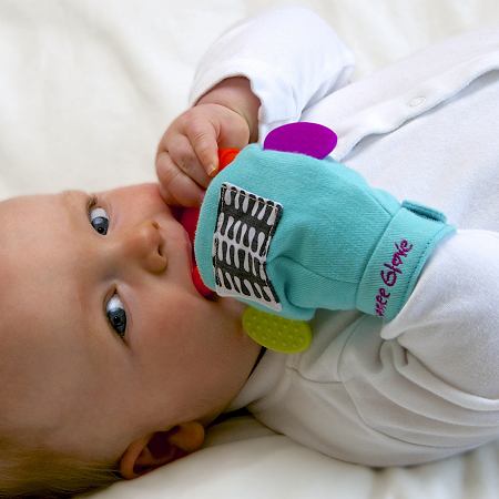 Gummee Glove Silicone Teether 3-6months - Image 4