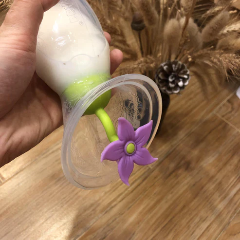 Haakaa Silicone Breast Pump Flower Stopper - Image 6