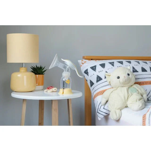 Medela Harmony Manual Breast Pump - Image 5