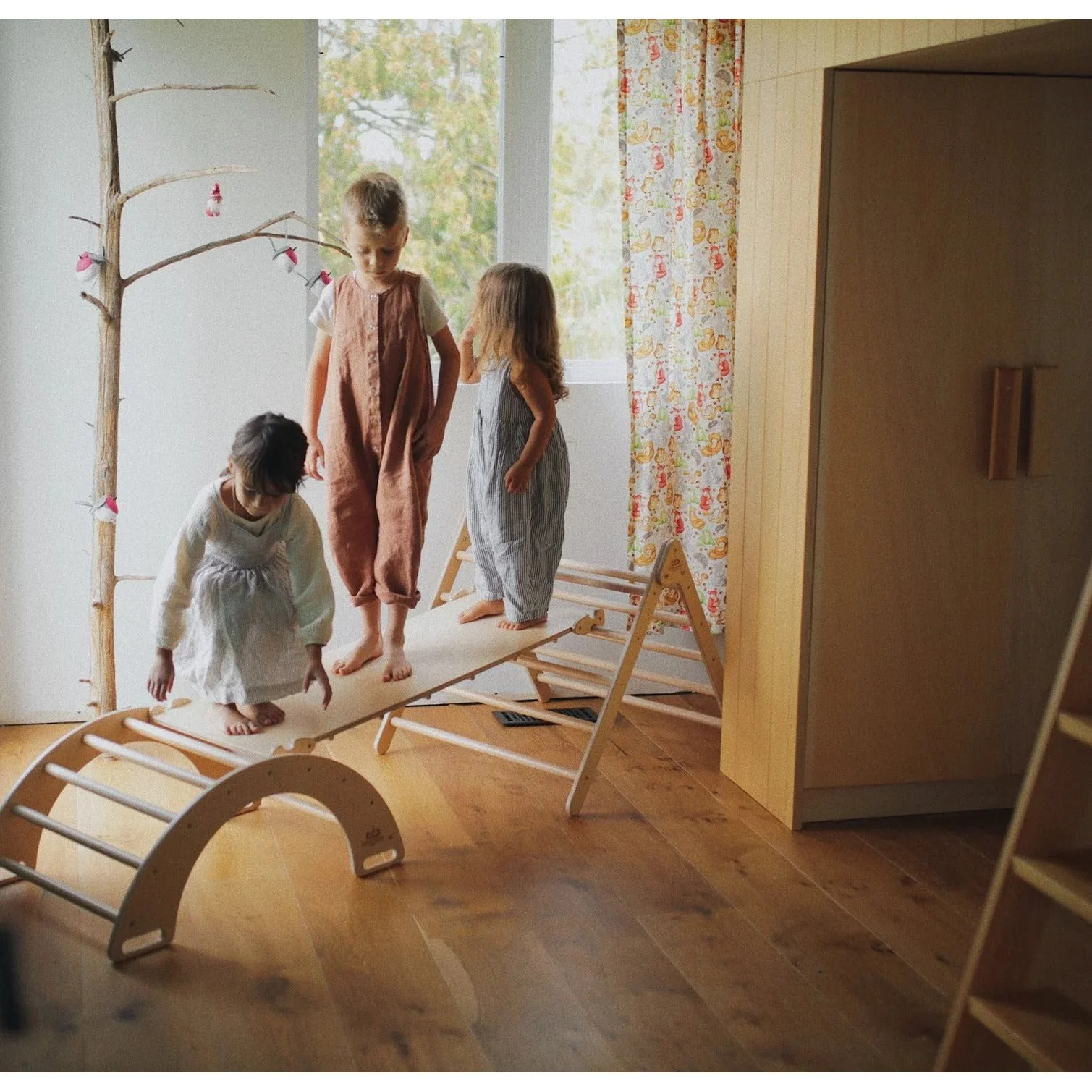 Kinderfeets Pikler Rocking & Climbing Arch - Image 4