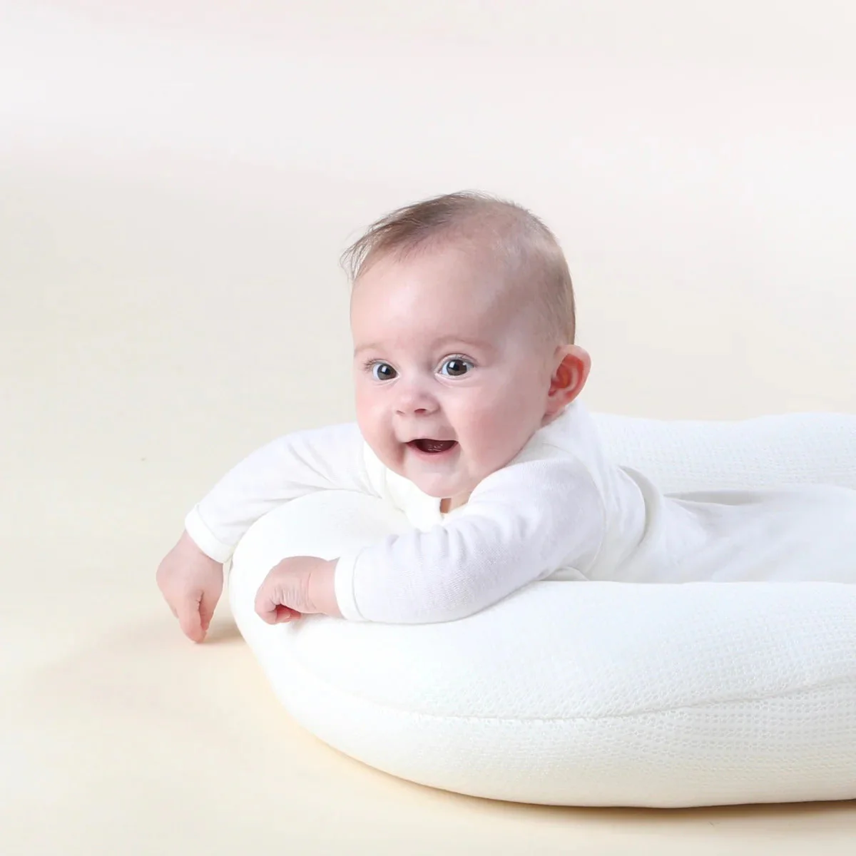 Little Bee Baby Lounger - Image 3