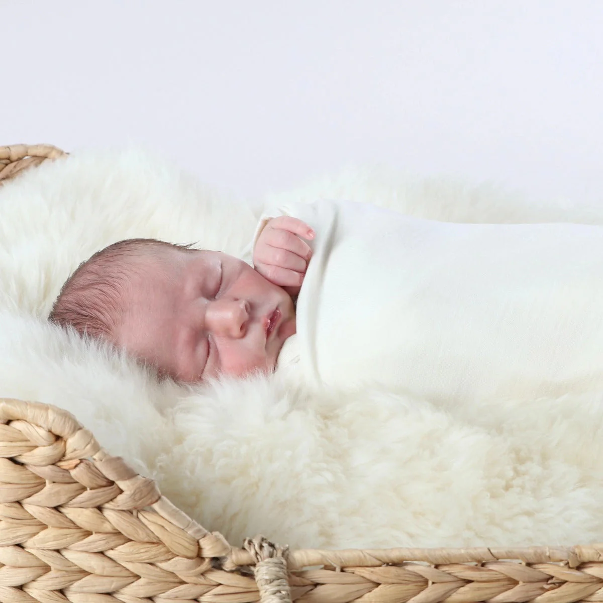 Little Bee Merino XL Baby Wrap - Image 4