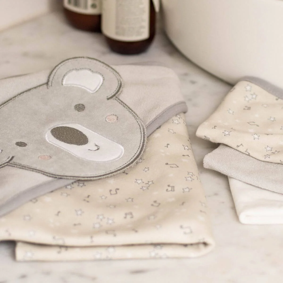 Little Linen Hooded Towel & Washers - Image 7