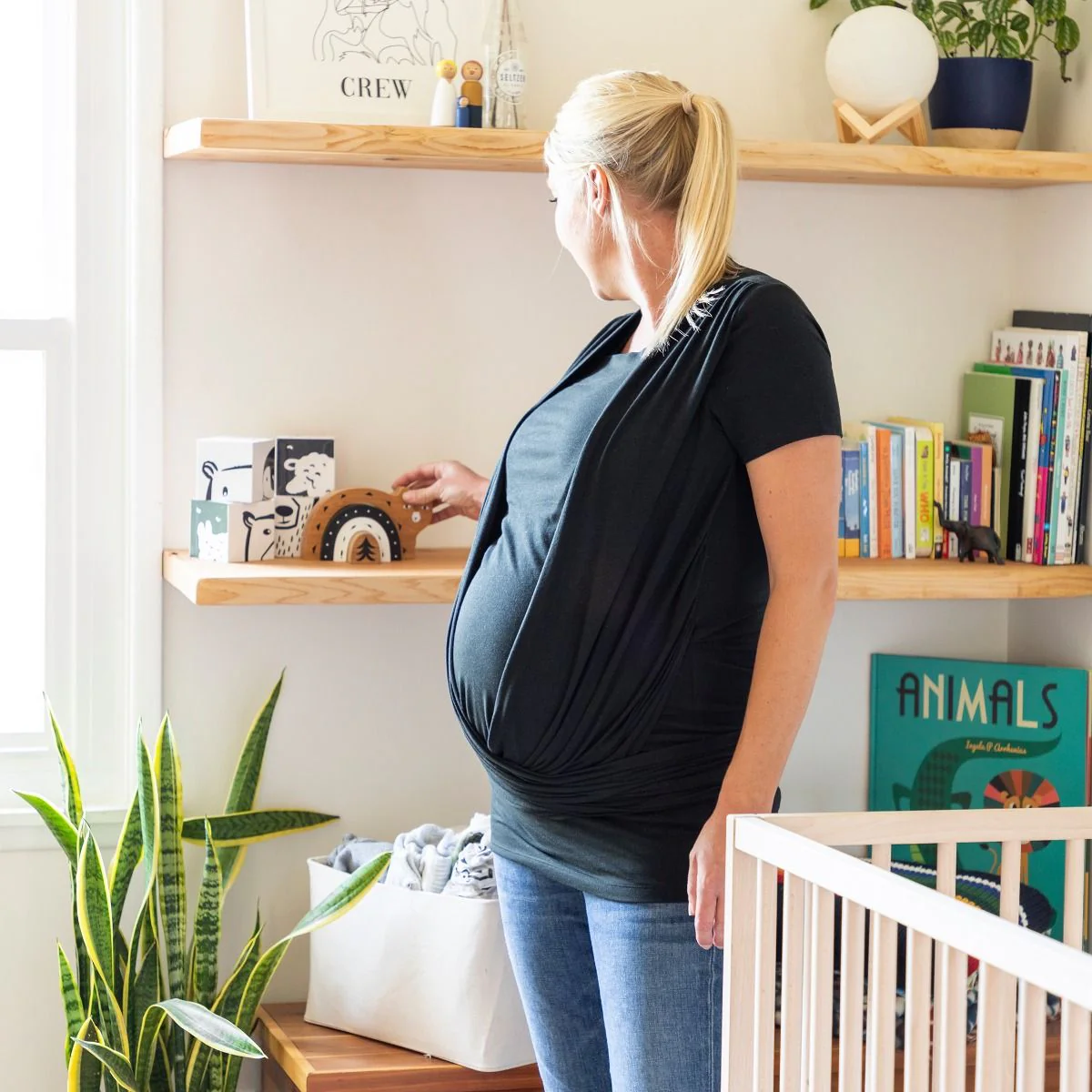 Moby Bump & Beyond Tshirt Wrap - Black - Image 5