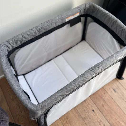 Moose Emmett Travel Cot - Image 2