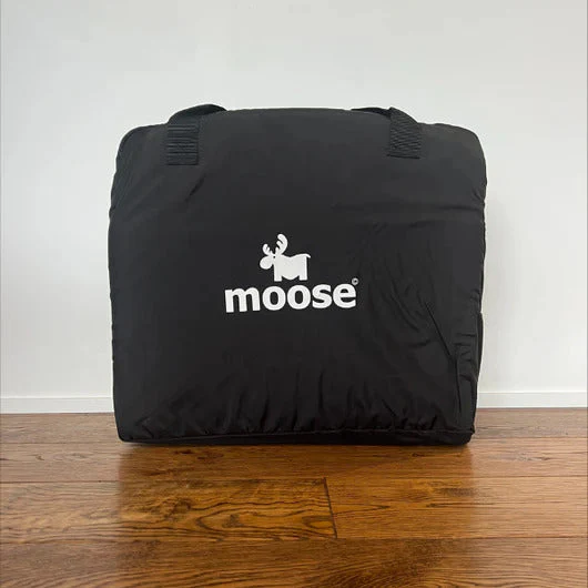 Moose Emmett Travel Cot - Image 6