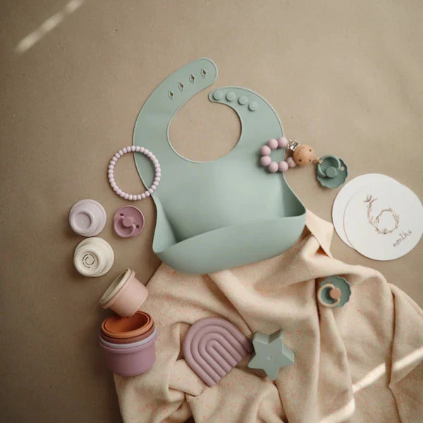 Mushie Silicone Bib - Image 6