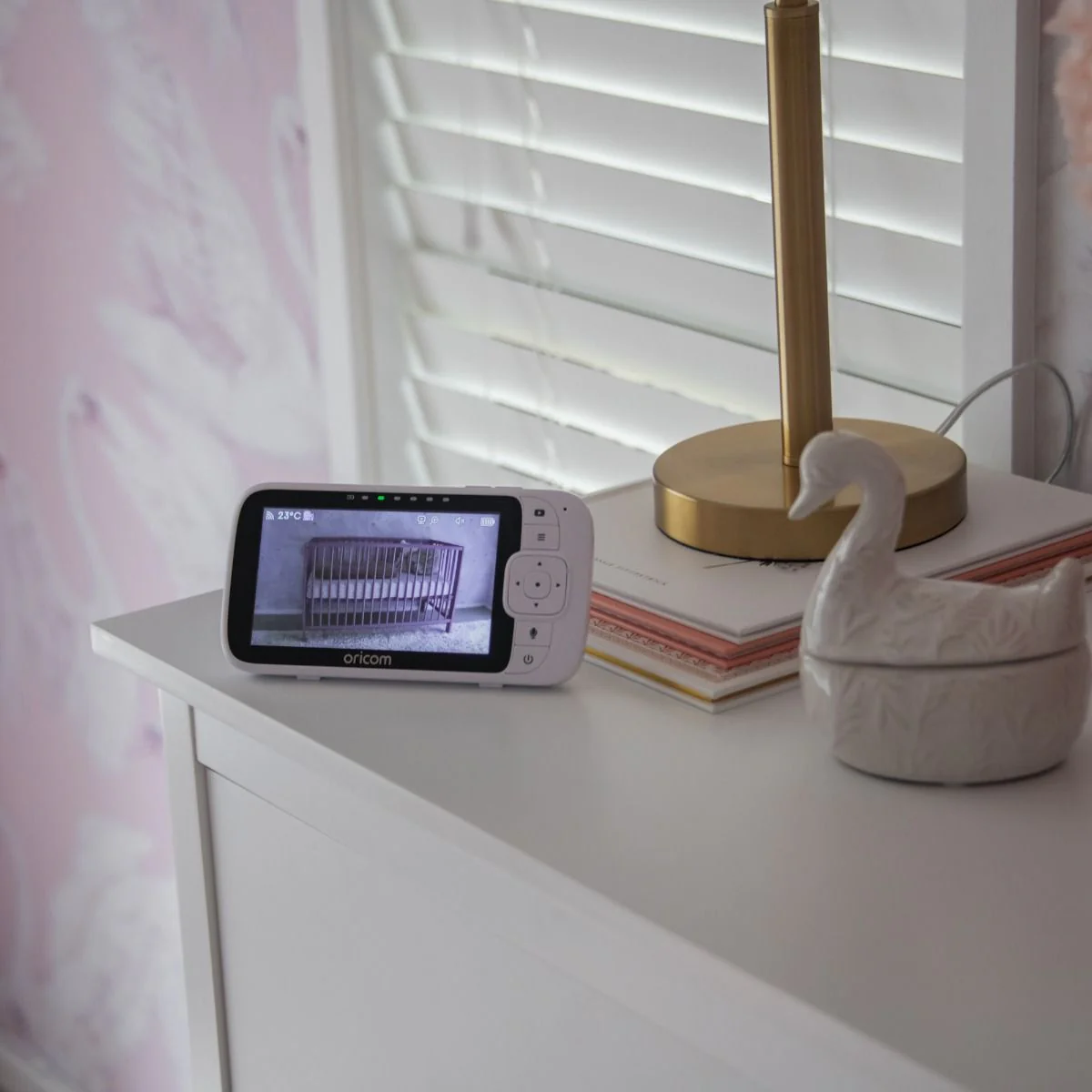 Oricom Skyview AI 5" Smart HD Baby Monitor with Cot Stand - Image 9