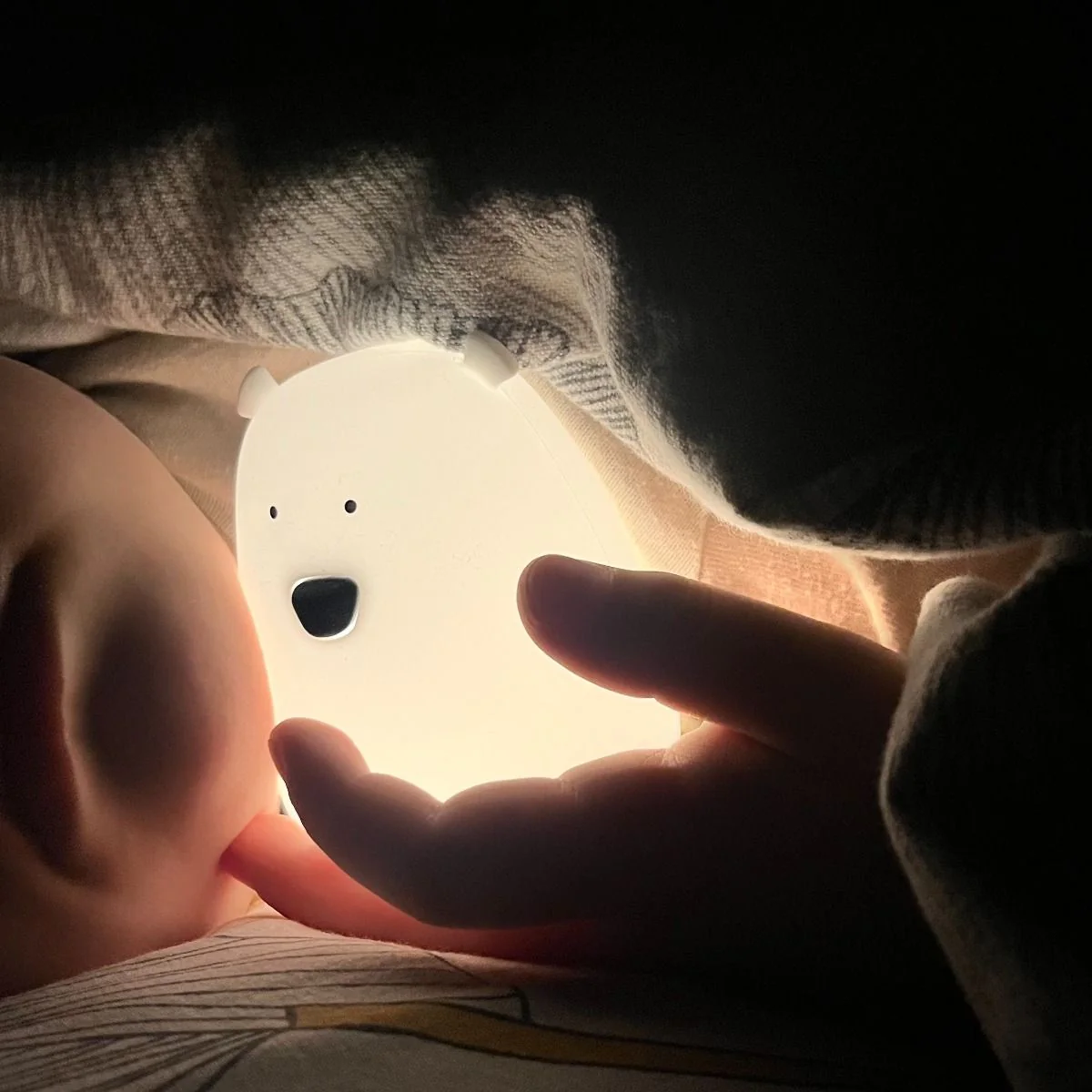 Rabbit & Friends Big Bear Silicone Night Light with Remote Control - Image 5