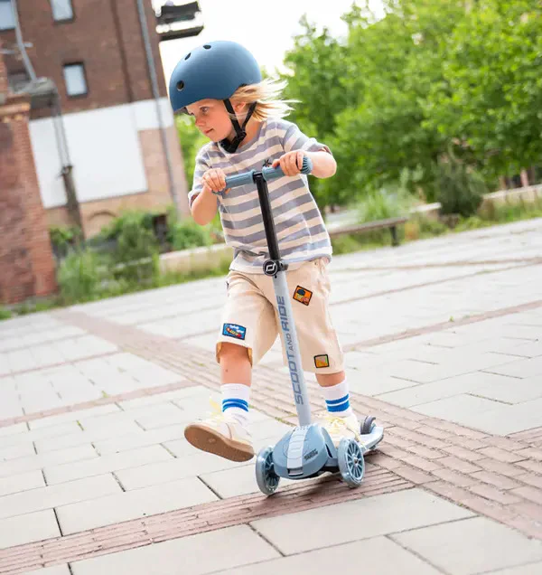 Scoot and Ride Helmet - Image 11