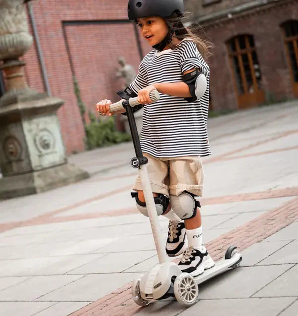 Scoot and Ride Highwaykick 3S - Image 13