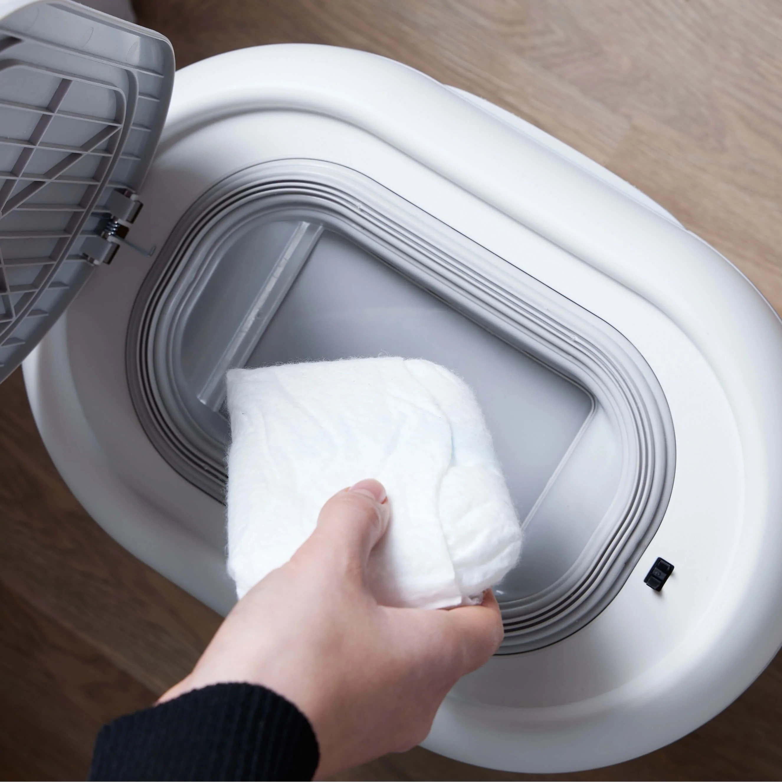 Shnuggle Eco-Touch Nappy Bin - Image 6