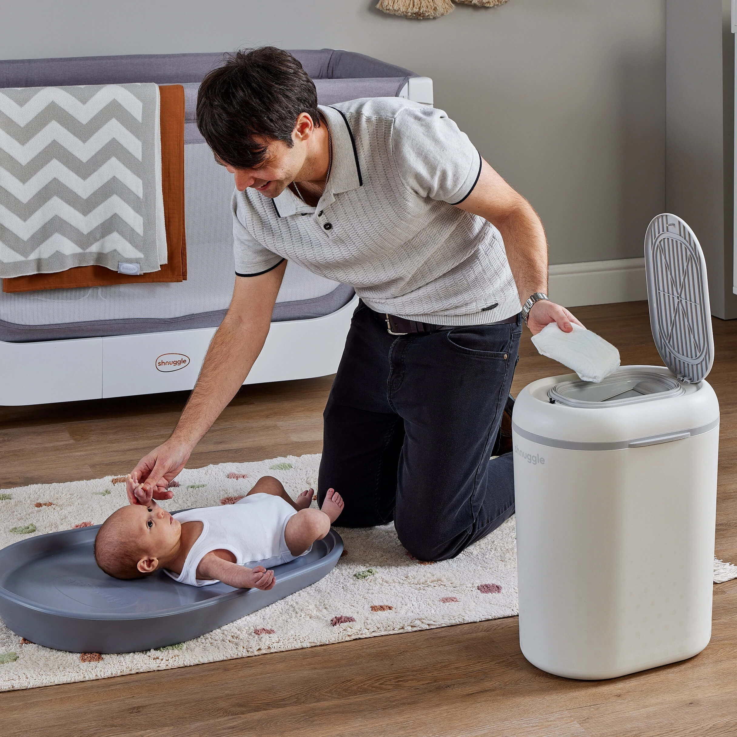 Shnuggle Eco-Touch Nappy Bin - Image 7