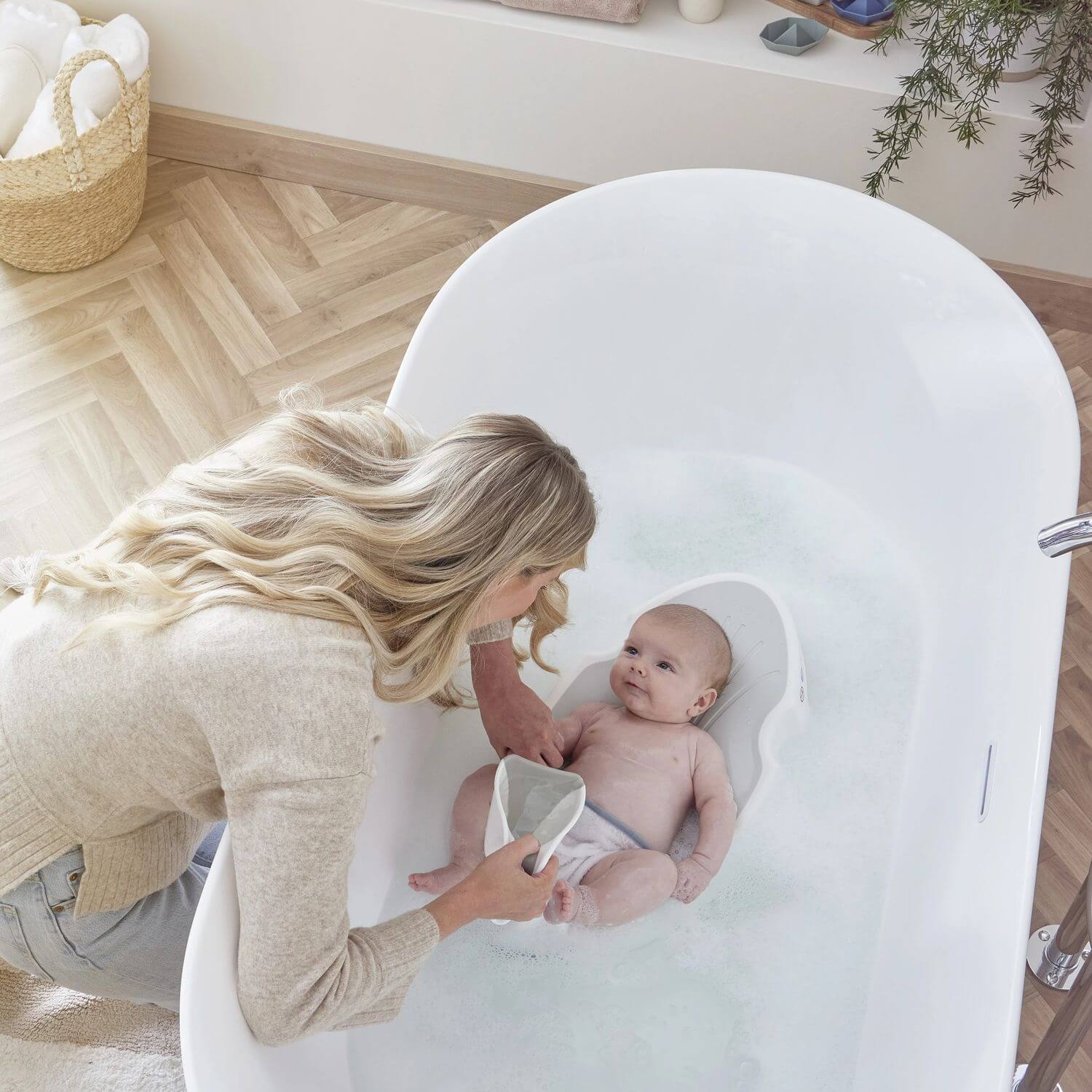 Shnuggle Newborn Baby Bath Support - Image 11