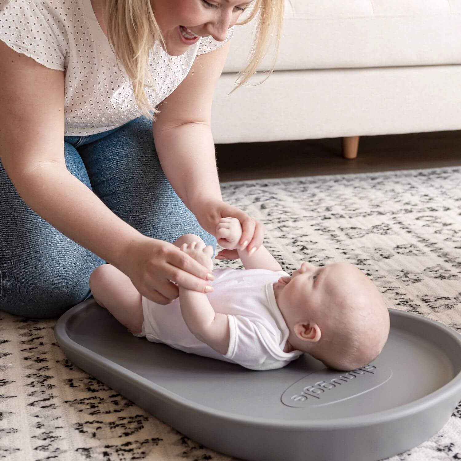 Shnuggle Squishy Changing Mat - Image 8