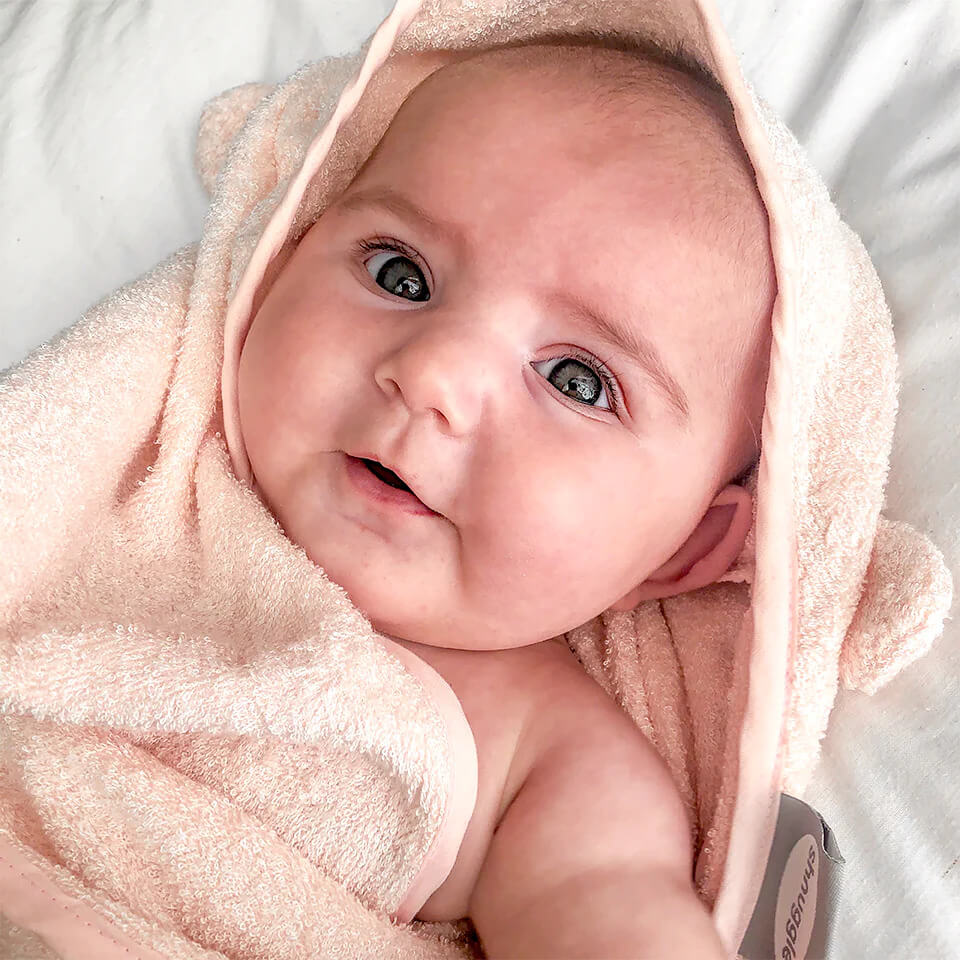 Shnuggle Wearable Hooded Baby Towel with Ears - Image 5