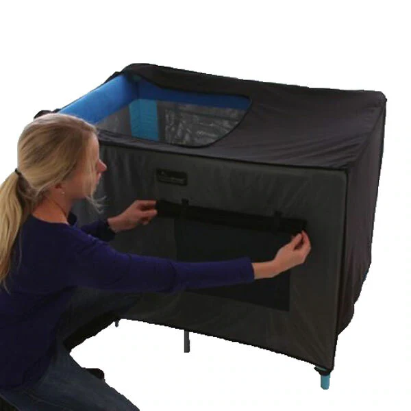 SnoozeShade Travel Cot Blackout Cover - Image 3