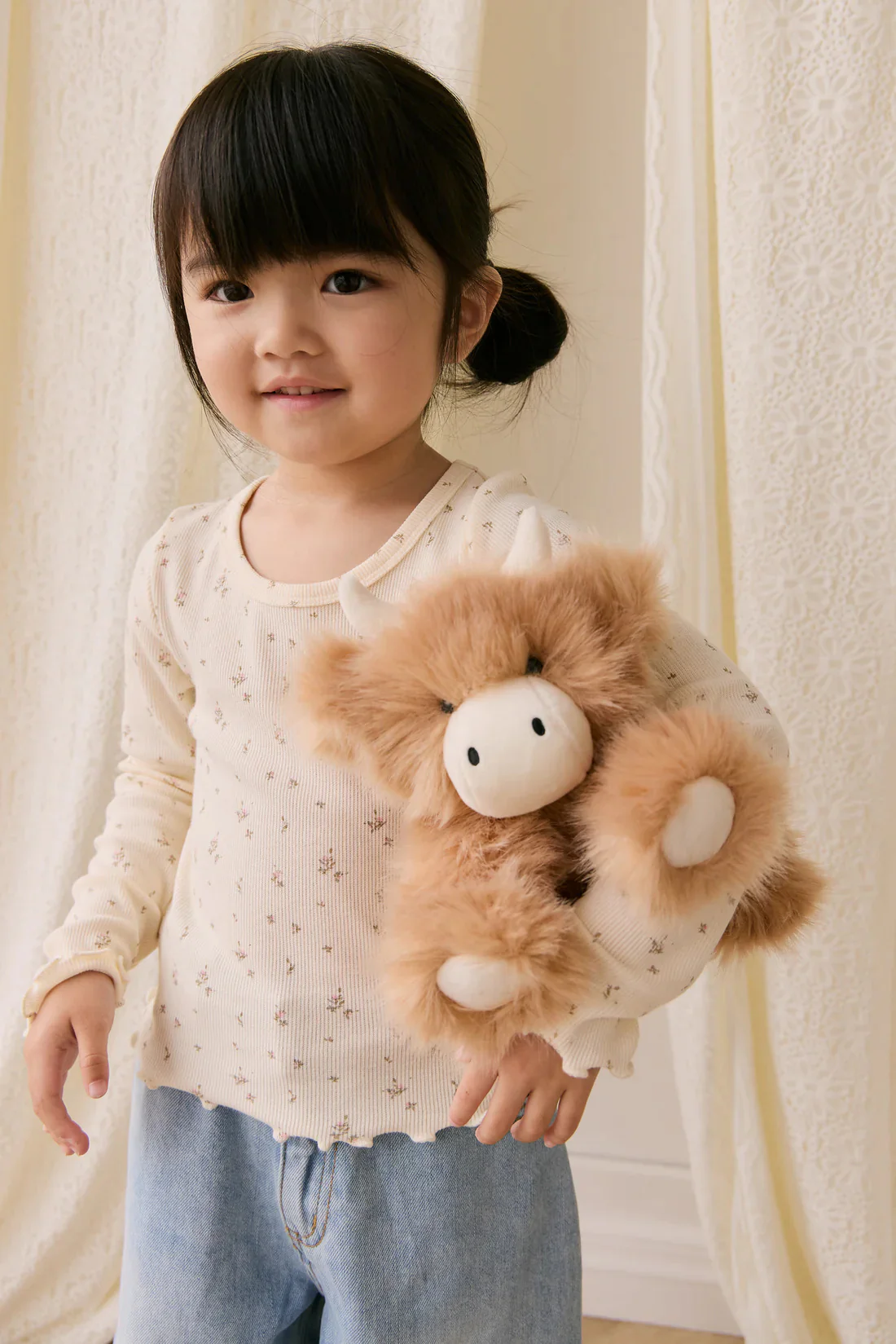 Snuggle Bunnies - Hilda The Highland Cow - Caramel - Image 4