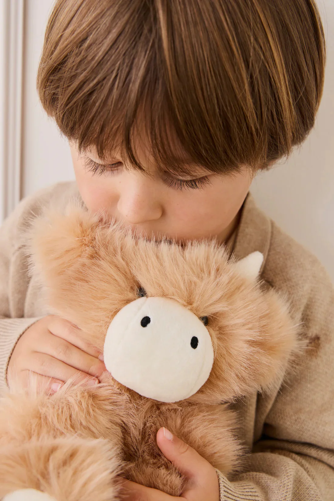 Snuggle Bunnies - Hilda The Highland Cow - Caramel - Image 5