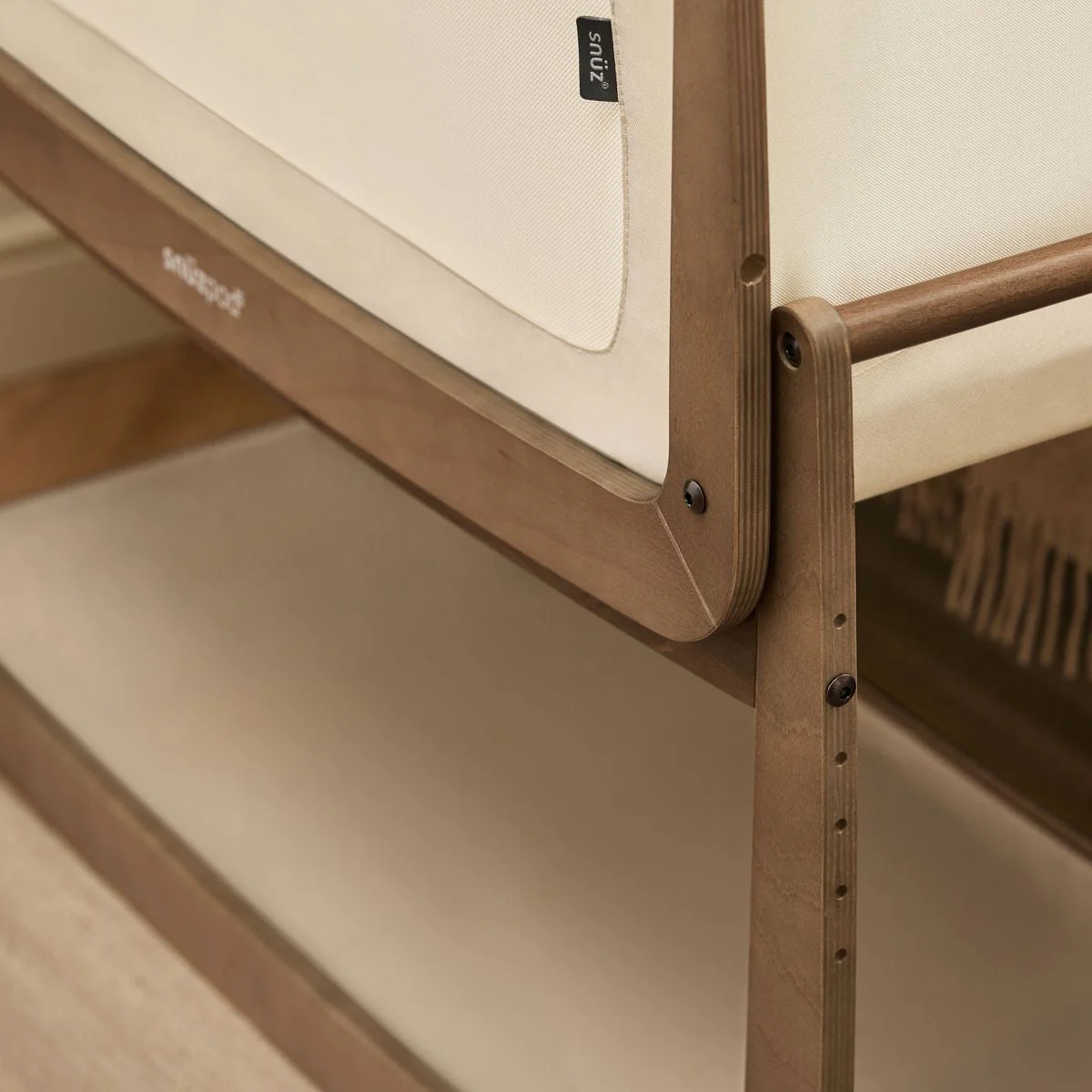 SnuzPod5 Bedside Bassinet Bundle - Image 17