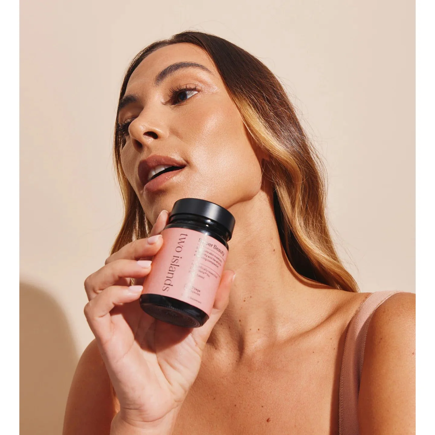 Two Islands Super Beauty Capsules - Image 5