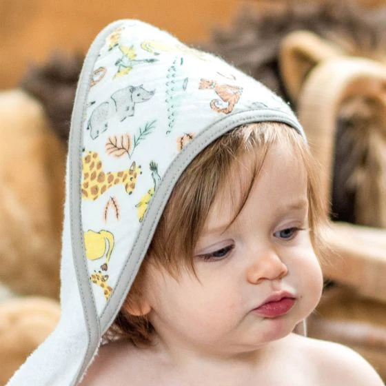 Weegoamigo Hooded Towel + Washers - Image 4