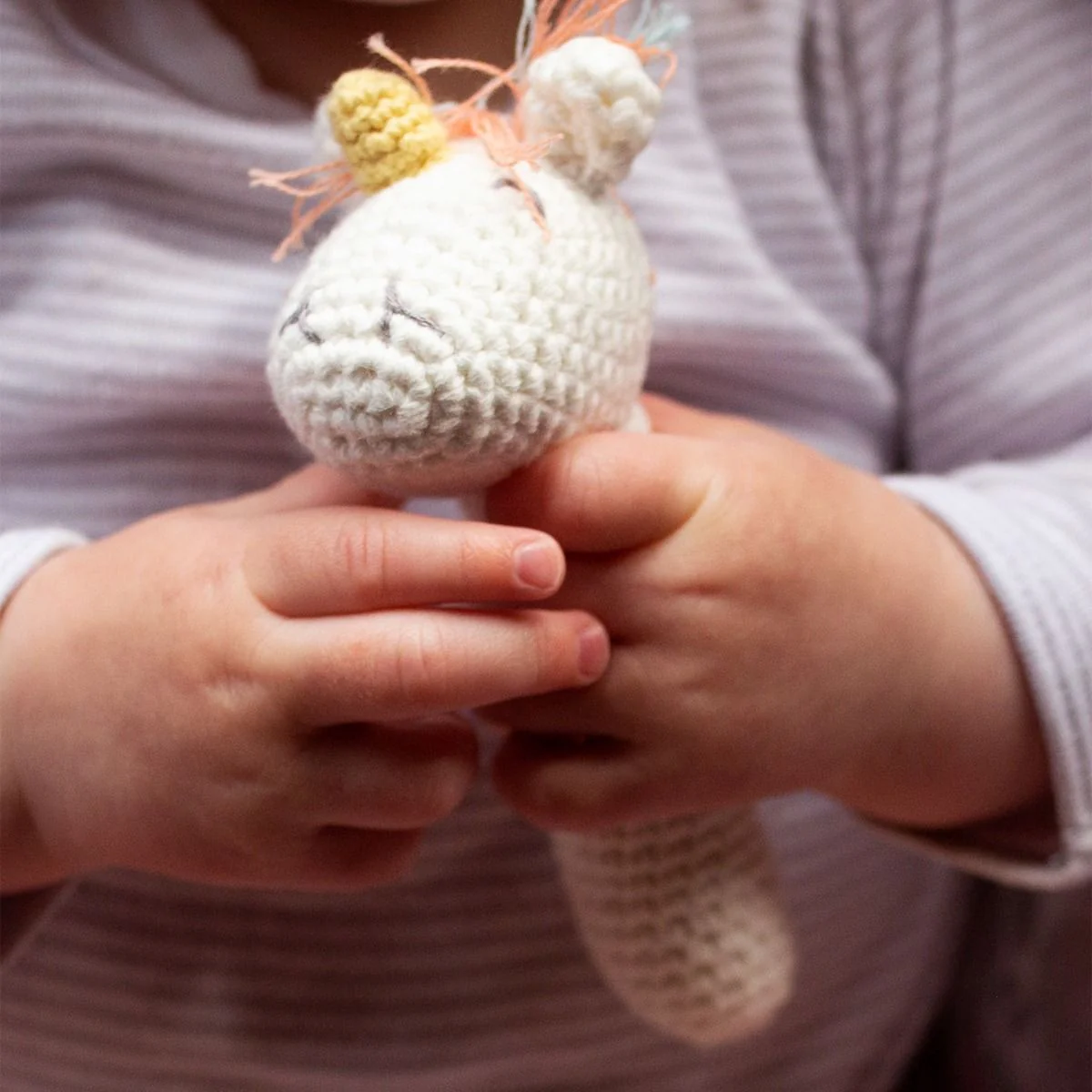 Weegoamigo Twinkle Twinkle Unicorn Crochet Rattle - Image 2
