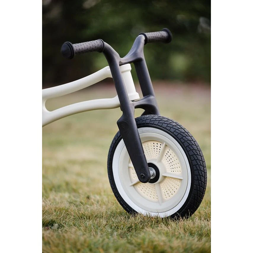 Wishbone Recycled 3-in-1 Balance Bike - Image 6