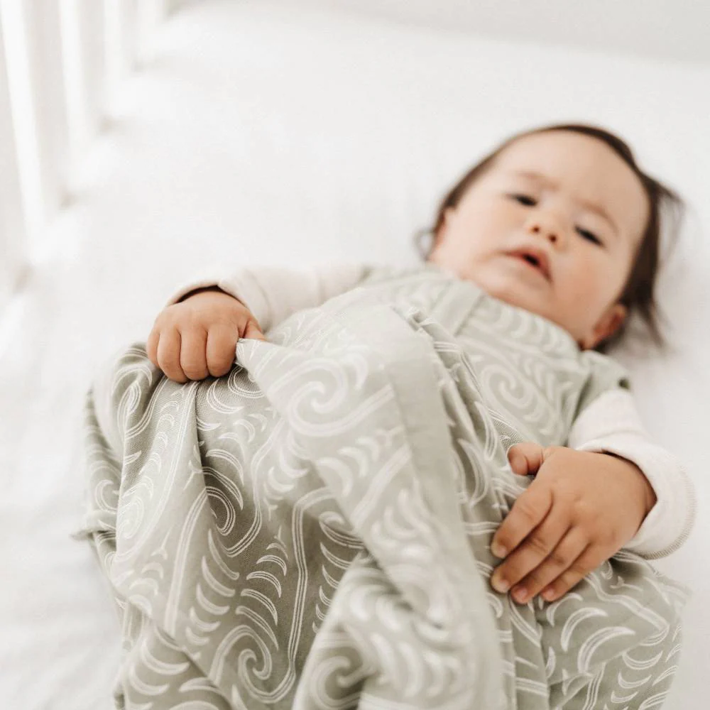 Woolbabe X BO & KO Collab 3 Seasons Front Zip Sleeping Bag - Image 5
