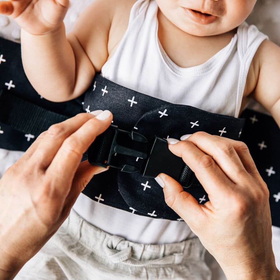Wrigglebum Nappy Change Harness - Image 8